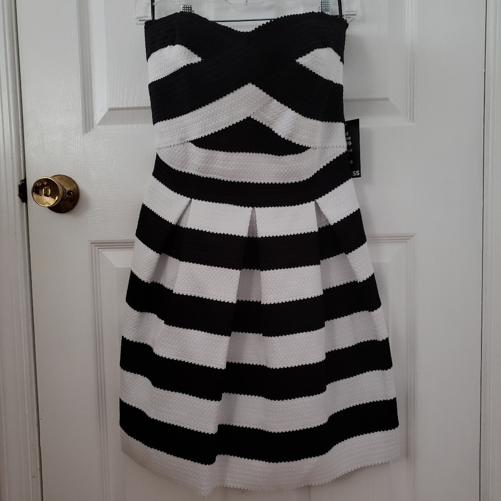Express strapless scalloped edge mini dress
